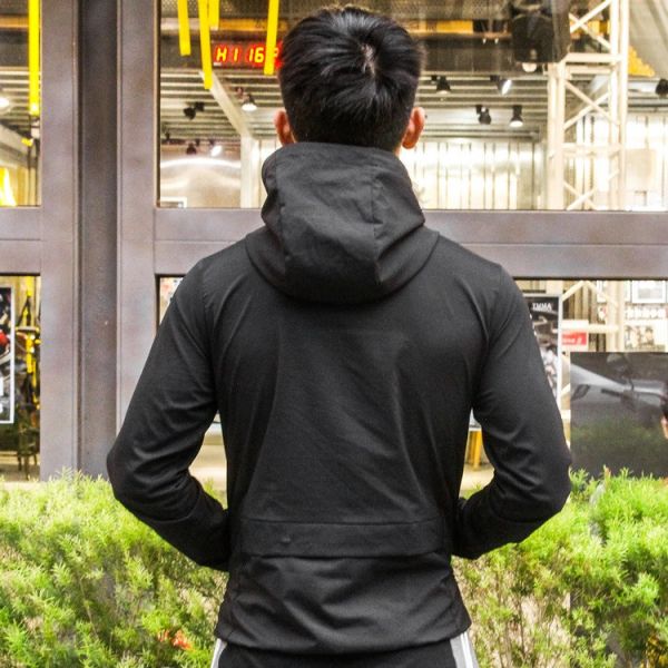 【TMMA】TMMA限定 立領連帽運動風衣外套 - 黑 - TMMA-004 #格鬥服飾 #格鬥裝備 #TMMA #台北格鬥運動館 #格鬥用品 #拳擊 #拳擊有氧 #踢拳 #踢拳擊 #泰拳 #散打 #MMA #格鬥 #格鬥周邊 #排汗衣 #機能衣 #休閒服 #帽T #T恤 #運動服 #運動背心 #運動外套 #風衣 #防風外套 #TMMA