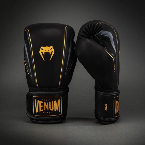 【TMMA】VENUM Streamline 拳套 拳擊 泰拳 MMA  - 黑/金 - 06304-126 #拳套 #拳擊手套 #格鬥裝備 #格鬥用品 #拳擊 #拳擊有氧 #踢拳 #踢拳擊 #泰拳 #散打 #MMA #格鬥 #沙包拳套 #沙包 #練習拳套 #練習拳套 #手綁帶