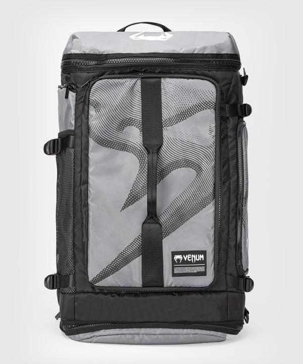 【TMMA】 VENUM Trainer Hybrid系列 裝備側揹/後揹包 - 灰 - 05602-010 #格鬥裝備 #TMMA #台北格鬥運動館 #格鬥用品 #拳擊 #拳擊有氧 #踢拳 #踢拳擊 #泰拳 #散打 #MMA #格鬥 #運動背包 #腰包 #束口袋 #裝備包 #旅行袋 #旅行包 #護具包 #訓練包 #登山包 #跨包 #VENUM