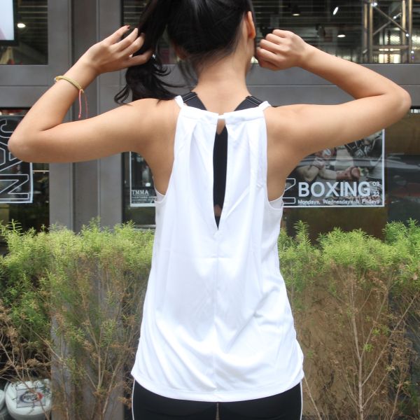 【TMMA】TMMA限定 百搭削肩運動背心 - 白 - TMMA-003 #格鬥服飾 #格鬥裝備 #TMMA #台北格鬥運動館 #格鬥用品 #拳擊 #拳擊有氧 #踢拳 #踢拳擊 #泰拳 #散打 #MMA #格鬥 #格鬥周邊 #排汗衣 #機能衣 #休閒服 #帽T #T恤 #運動服 #運動背心 #運動外套 #風衣 #防風外套 #運動內衣 #TMMA