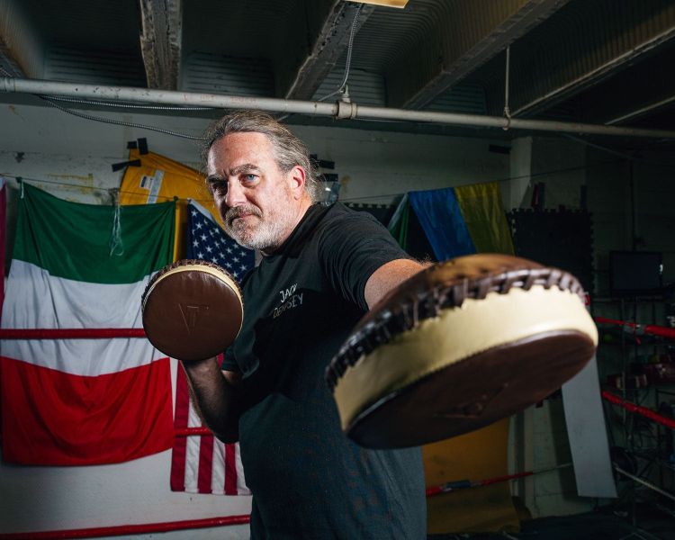 【TMMA】TITLE 復古訓練手靶 拳擊 泰拳 踢拳擊-棕-ROSPM BN/TN #拳套 #拳擊手套 #格鬥裝備 #格鬥用品 #拳擊 #拳擊有氧 #踢拳 #踢拳擊 #泰拳 #散打 #MMA #格鬥 #沙包拳套 #沙包 #練習拳套 #練習拳套 #手綁帶