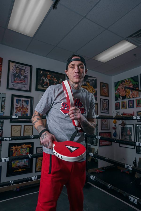 【TMMA】TITLE 訓練拍靶 拳擊 泰拳 踢拳擊-紅-PTAPV2 RD #拳套 #拳擊手套 #格鬥裝備 #格鬥用品 #拳擊 #拳擊有氧 #踢拳 #踢拳擊 #泰拳 #散打 #MMA #格鬥 #沙包拳套 #沙包 #練習拳套 #練習拳套 #手綁帶