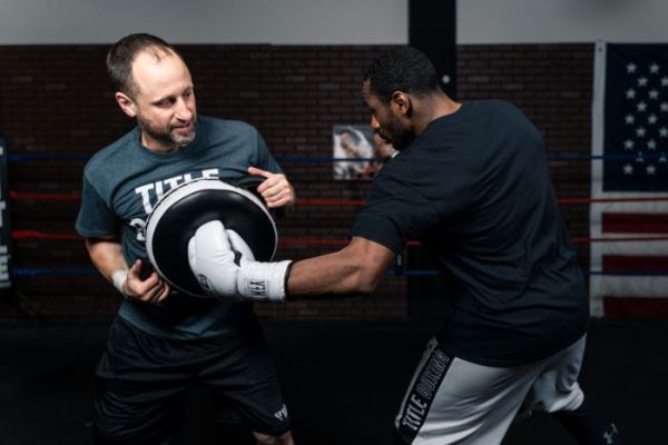 【TMMA】TITLE Pro Mex 系列真皮拳擊盾靶-黑/白- PMAPPSL2 #格鬥裝備 #TMMA #台北格鬥運動館 #格鬥用品 #拳擊 #拳擊有氧 #踢拳 #踢拳擊 #泰拳 #散打 #MMA #格鬥 #靶具 #連指訓練手靶 #手靶 #訓練手靶 #方型曲線靶 #大腳靶 #訓練拍靶 #拍靶 #拳腳靶 #泰靶 #泰拳靶 #泰式拳腳靶 #加長型手靶 #打擊棒 #腰靶 #肚靶 #速度靶 #拳擊手靶 #TITLE