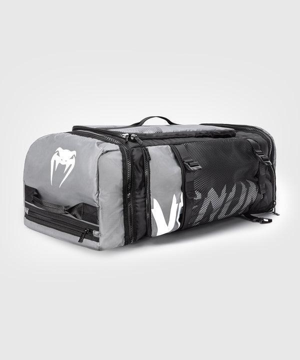 【TMMA】 VENUM Trainer Hybrid系列 裝備側揹/後揹包 - 灰 - 05602-010 #格鬥裝備 #TMMA #台北格鬥運動館 #格鬥用品 #拳擊 #拳擊有氧 #踢拳 #踢拳擊 #泰拳 #散打 #MMA #格鬥 #運動背包 #腰包 #束口袋 #裝備包 #旅行袋 #旅行包 #護具包 #訓練包 #登山包 #跨包 #VENUM