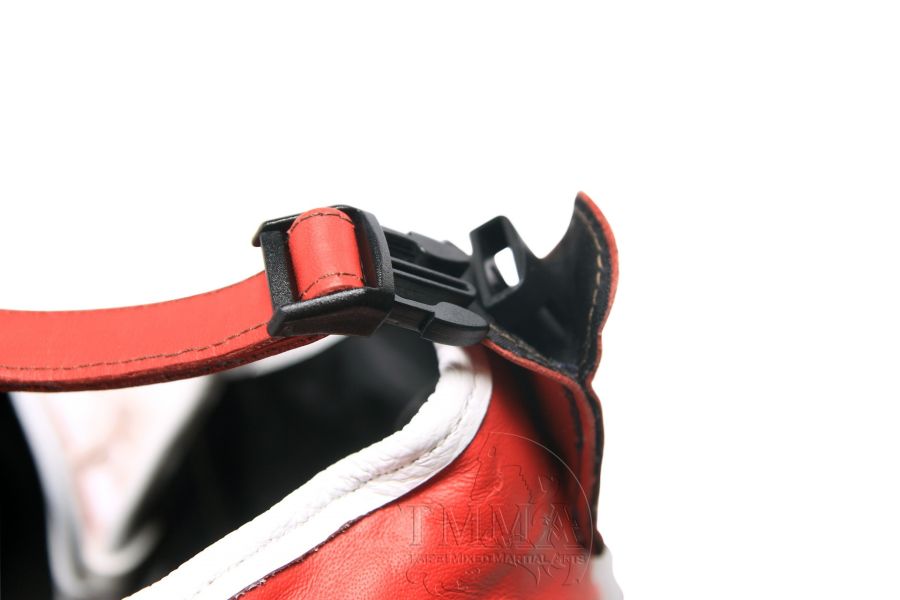 【TMMA】DI NARDO 義大利手工真皮訓練頭盔（護弓型） - 金屬金/黑 - 0LL #訓練頭盔 #訓練頭套 #格鬥裝備 #TMMA #台北格鬥運動館 #格鬥用品 #拳擊 #拳擊有氧 #踢拳 #踢拳擊 #泰拳 #散打 #MMA #格鬥 #初階訓練頭盔 #初階訓練頭套 #入門訓練頭盔 #入門訓練頭套 #比賽頭盔 #比賽頭套 DI NARDO