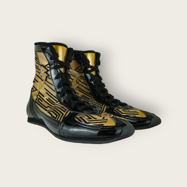 【TMMA】FUEGO FUTURO MODEL 系列 中高筒 輕量 合成皮 拳擊鞋-金/黑/黑－FUE BOS #拳套 #拳擊手套 #格鬥裝備 #格鬥用品 #拳擊 #拳擊有氧 #踢拳 #踢拳擊 #泰拳 #散打 #MMA #格鬥 #沙包拳套 #沙包 #練習拳套 #練習拳套 #手綁帶