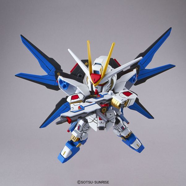 SD鋼彈 EX-STANDARD 006 攻擊自由鋼彈 BANDAI 組裝模型 