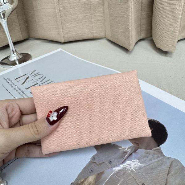 Gucci粉色碎花小木梳 