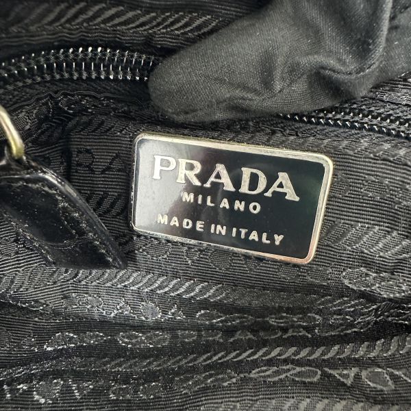 Prada 普拉達 鱷魚紋壓花後背包 