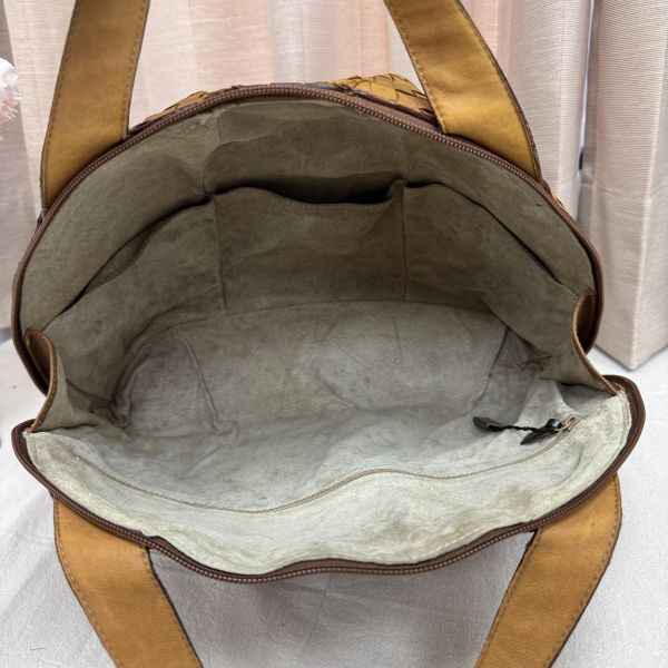 BV經典棕色小羊皮編織包 