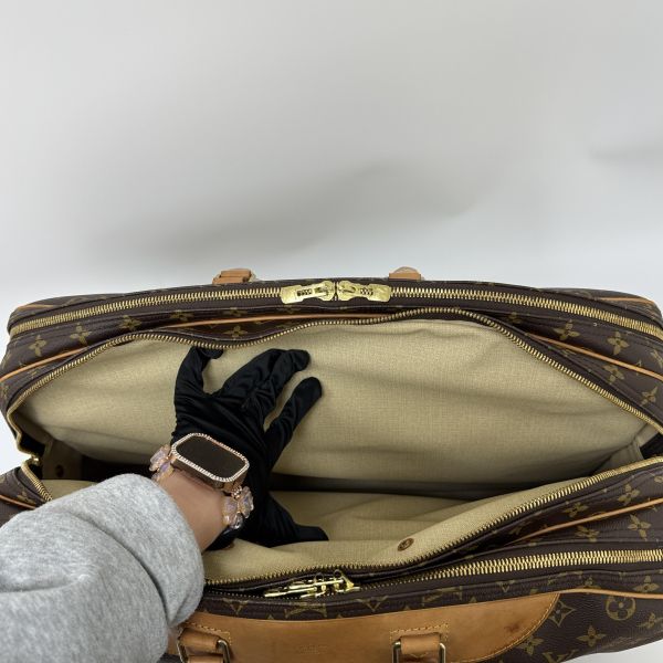 Louis Vuitton 經典旅行包 