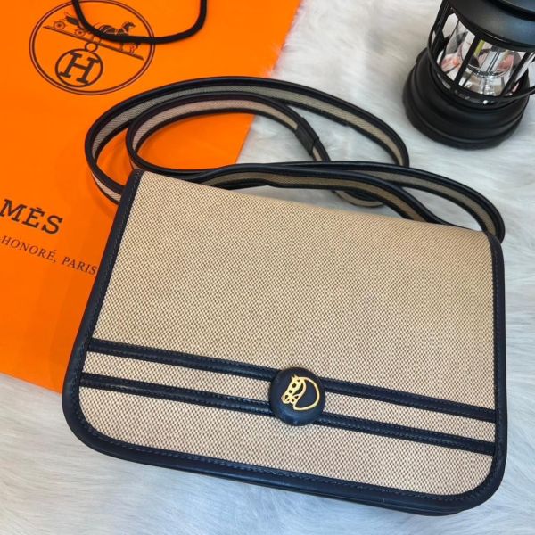 Hermès 小馬頭帆布拼皮小書包 