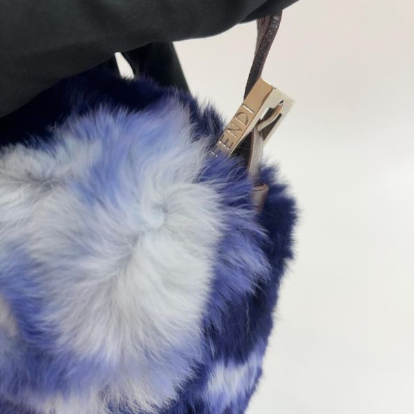 FENDI 稀有瀨兔毛琺瑯扣法棍包 