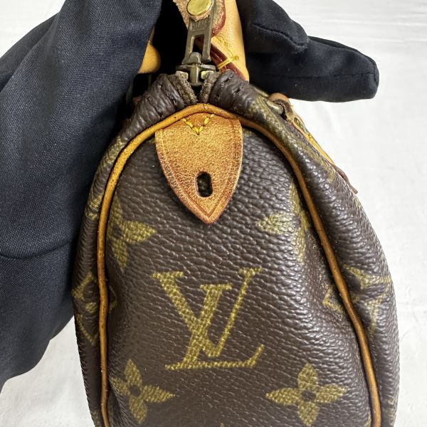 𝐋𝐨𝐮𝐢𝐬 𝐕𝐮𝐢𝐭𝐭𝐨𝐧 中古款 speed nano 手拿包 