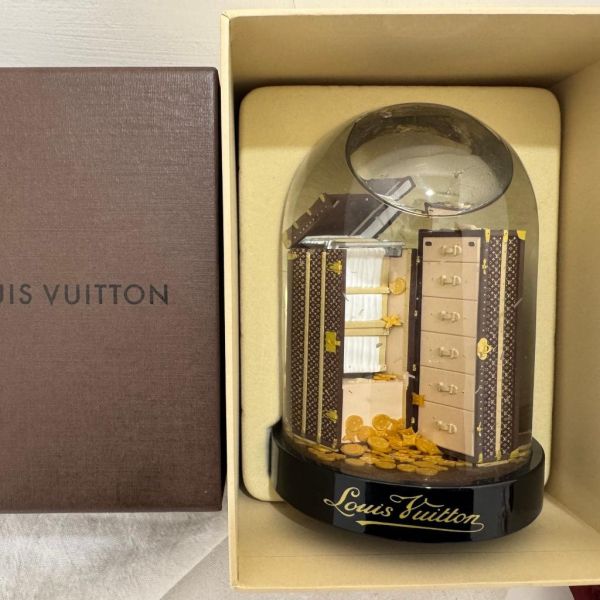 Louis Vuitton 行李箱水晶球 