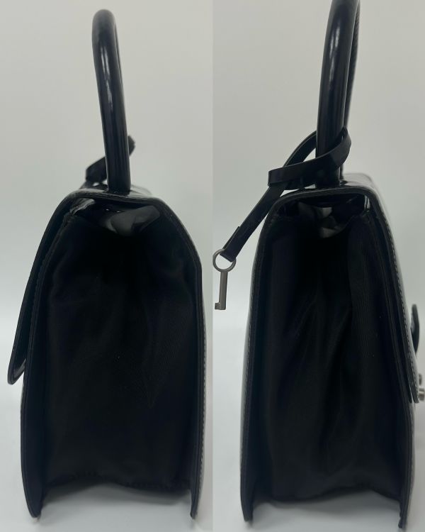 PRADA 黑色皮革手提包 