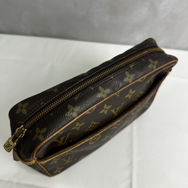 Louis Vuitton 23 手拿包 