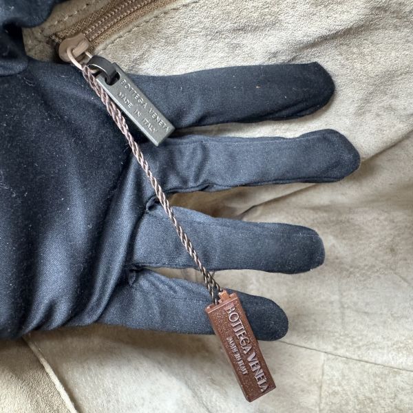 BV經典棕色小羊皮編織包 