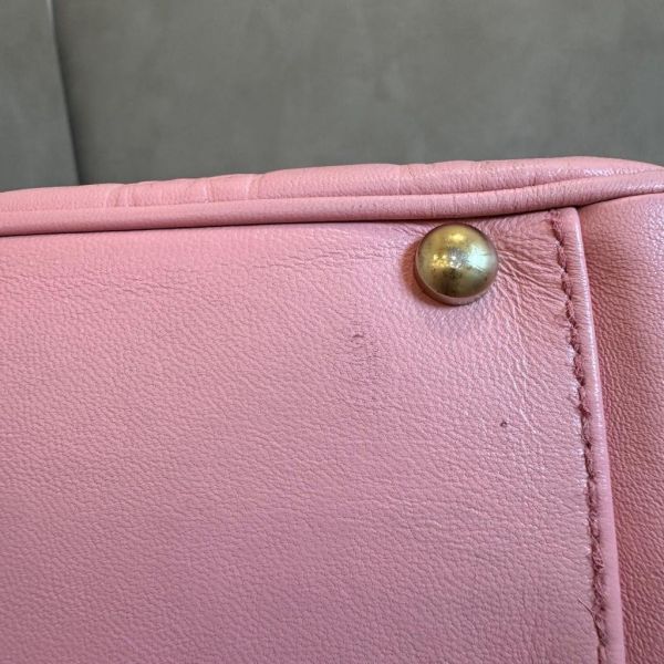 Chanel 浮雕粉色托特包 