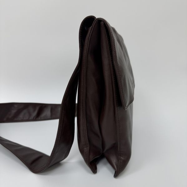 Chanel 全皮單肩斜背包 