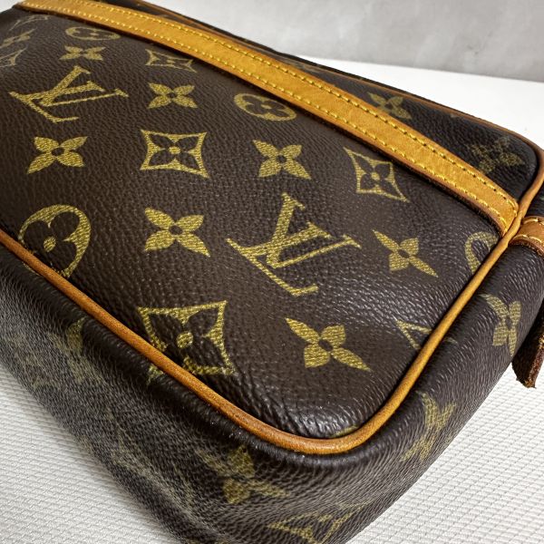 Louis Vuitton 23 手拿包 
