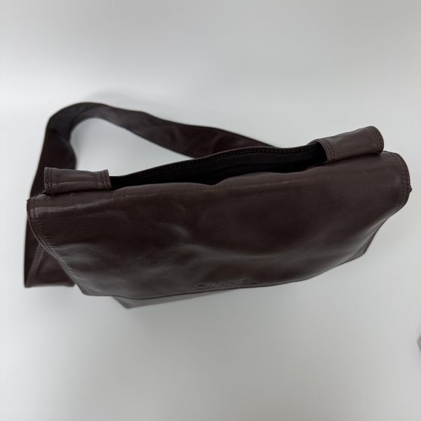 Chanel 全皮單肩斜背包 