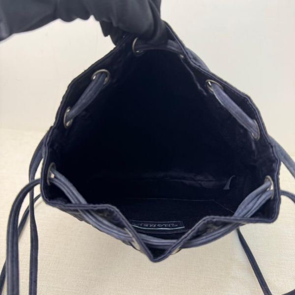 Chanel 菱格緞面珍珠logo後背包 