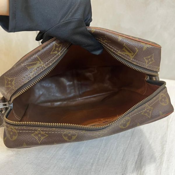 Louis Vuitton 直式書包 