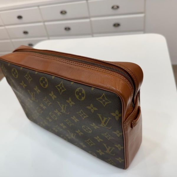 Louis Vuitton 紅皮方型手拿包 