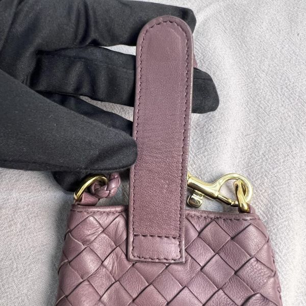 Bottega Veneta 紫色編織小羊皮手機包 