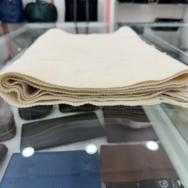 Chloe 克羅伊 淺乳白色 奶油色 純色百搭圍巾 