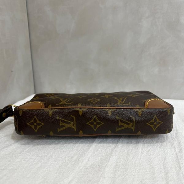 Louis Vuitton 橫版相機手拿包 