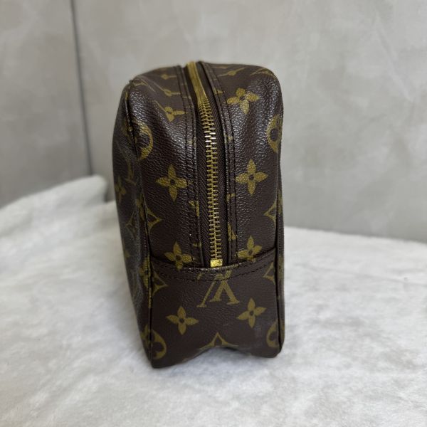 Louis Vuitton 28 化妝包 