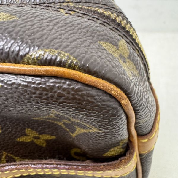 LV Monogram 老花手拿包 