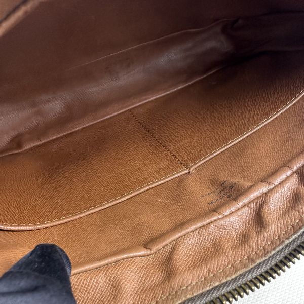 Louis Vuitton 經典手拿包 