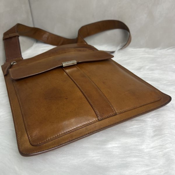 YsL 棕色皮革 斜背包 