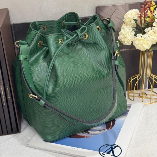 Louis Vuitton 綠色水波紋水桶包 