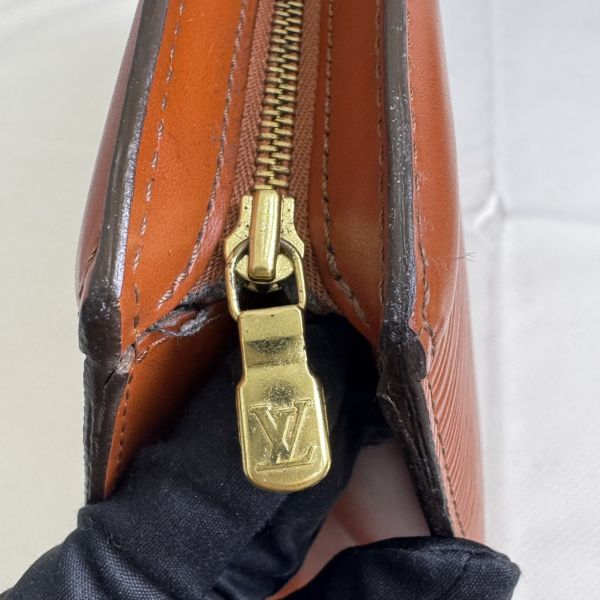 Louis Vuitton Epi棕色手拿包 