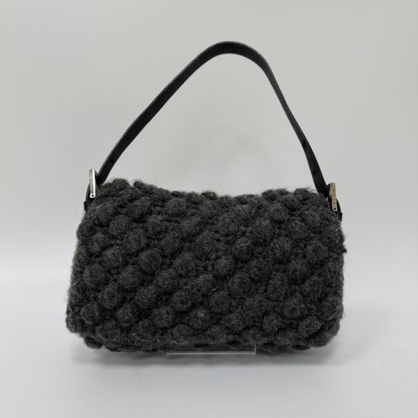 Fendi Baguette 灰色毛線針織肩背包 