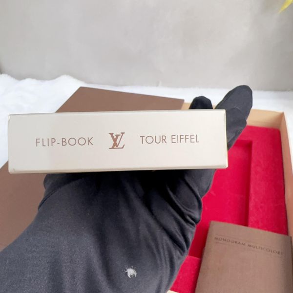Louis Vuitton Tour Eiffel VIP 限量版翻頁動畫書 
