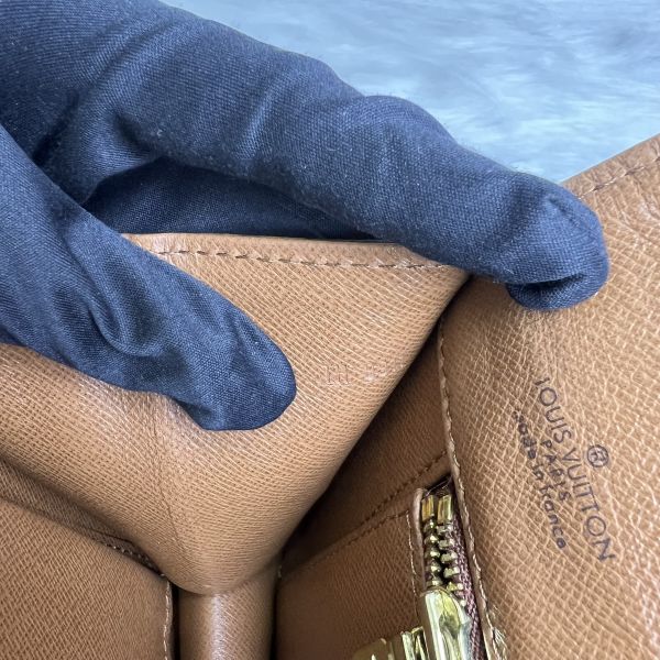 Louis Vuitton翻蓋手拿包 