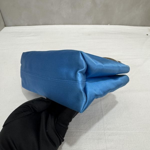 BVLGARI 寶格麗 絲綢緞面肩背包 