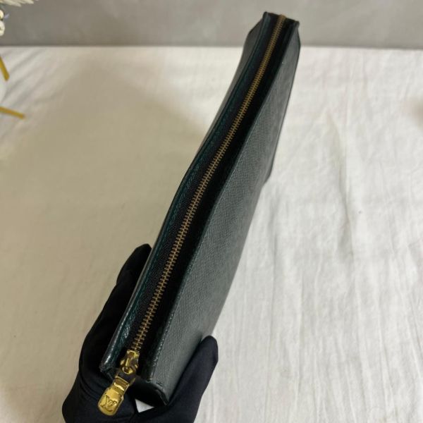 路易威登  皮革手拿包 