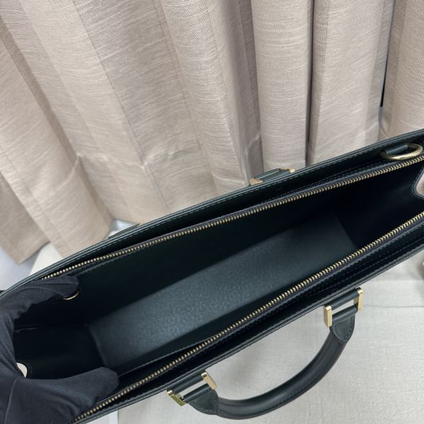 LV 綠色全皮公文包 