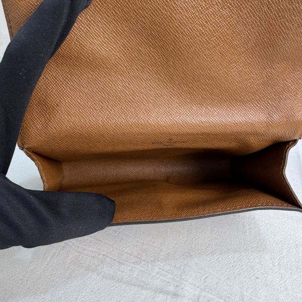 Louis Vuitton 紅皮腰包 