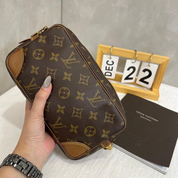 Louis Vuitton 橫版相機手拿包 