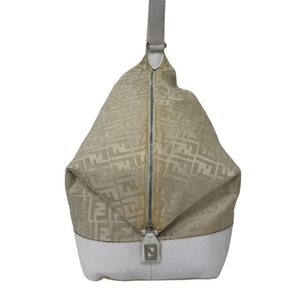 Fendi 奶茶色法棍包 