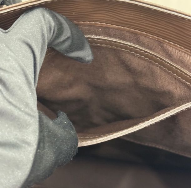 Louis Vuitton Epi Sac Plat 琴譜包 咖啡色 