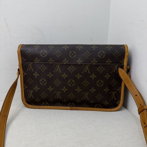 （出清特惠）Louis Vuitton Saumur 老花馬鞍包 