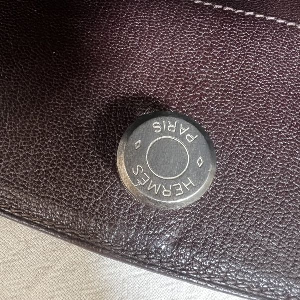 Hermès  深咖銀扣 